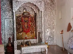 Maa Kamakshi Temple