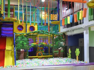 Sports and entertainment Trampoline Club