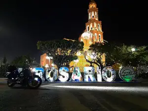 Monument to Lola Beltran