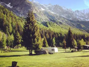 Campeggio Monte Bianco "La Sorgente"