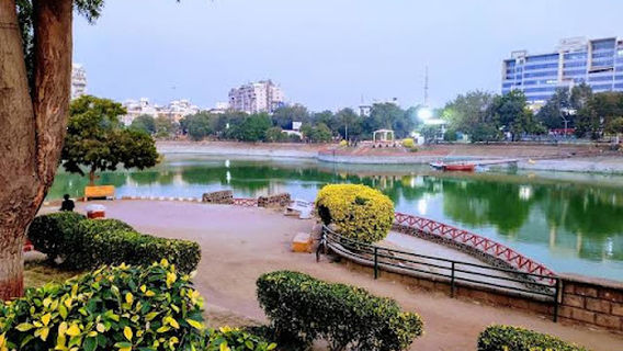 Vastrapur Lake Garden