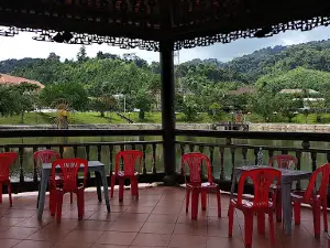 Hồ thủy tạ Tây Giang