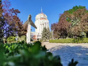 Monument to Aviators