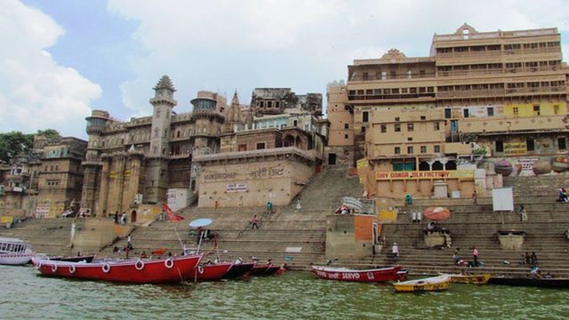 Shri Kashi Vishwanath Temple