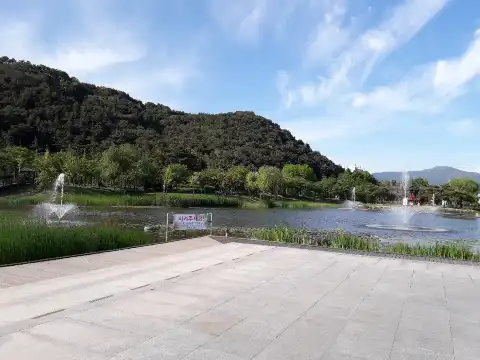 Hotels near Yangsan Water Park