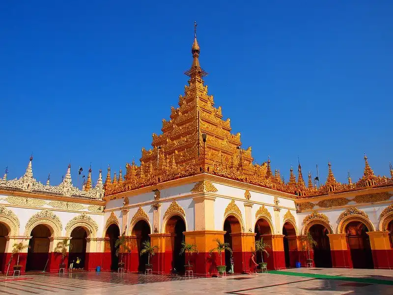 Hotels near Mahamuni Pagoda