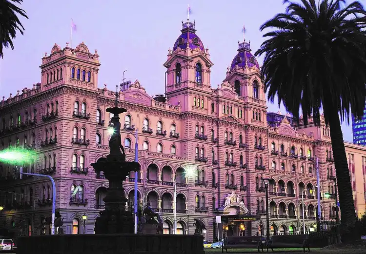 Hotels in Sunshine West
