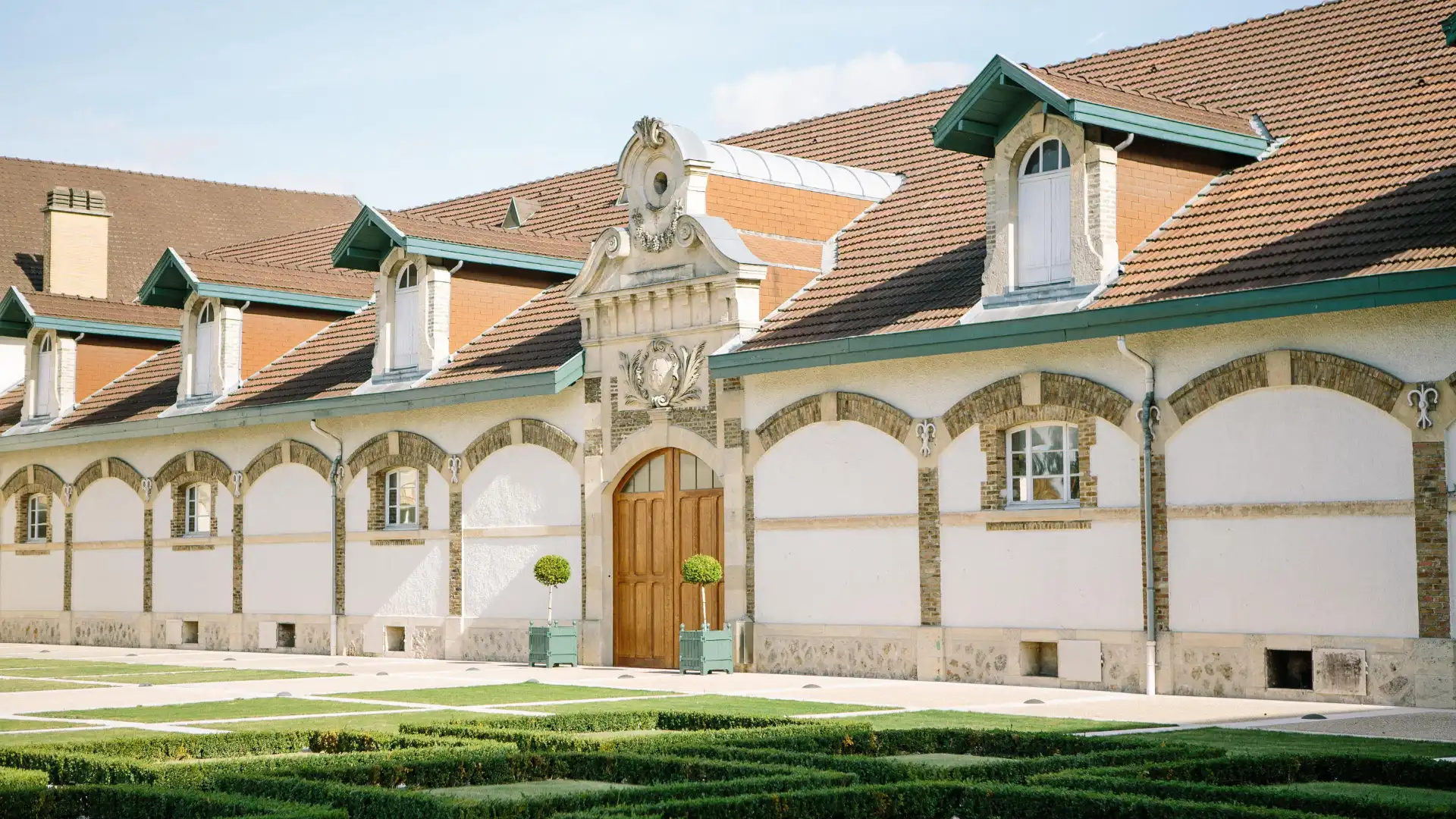 Hotels near Champagne Ruinart