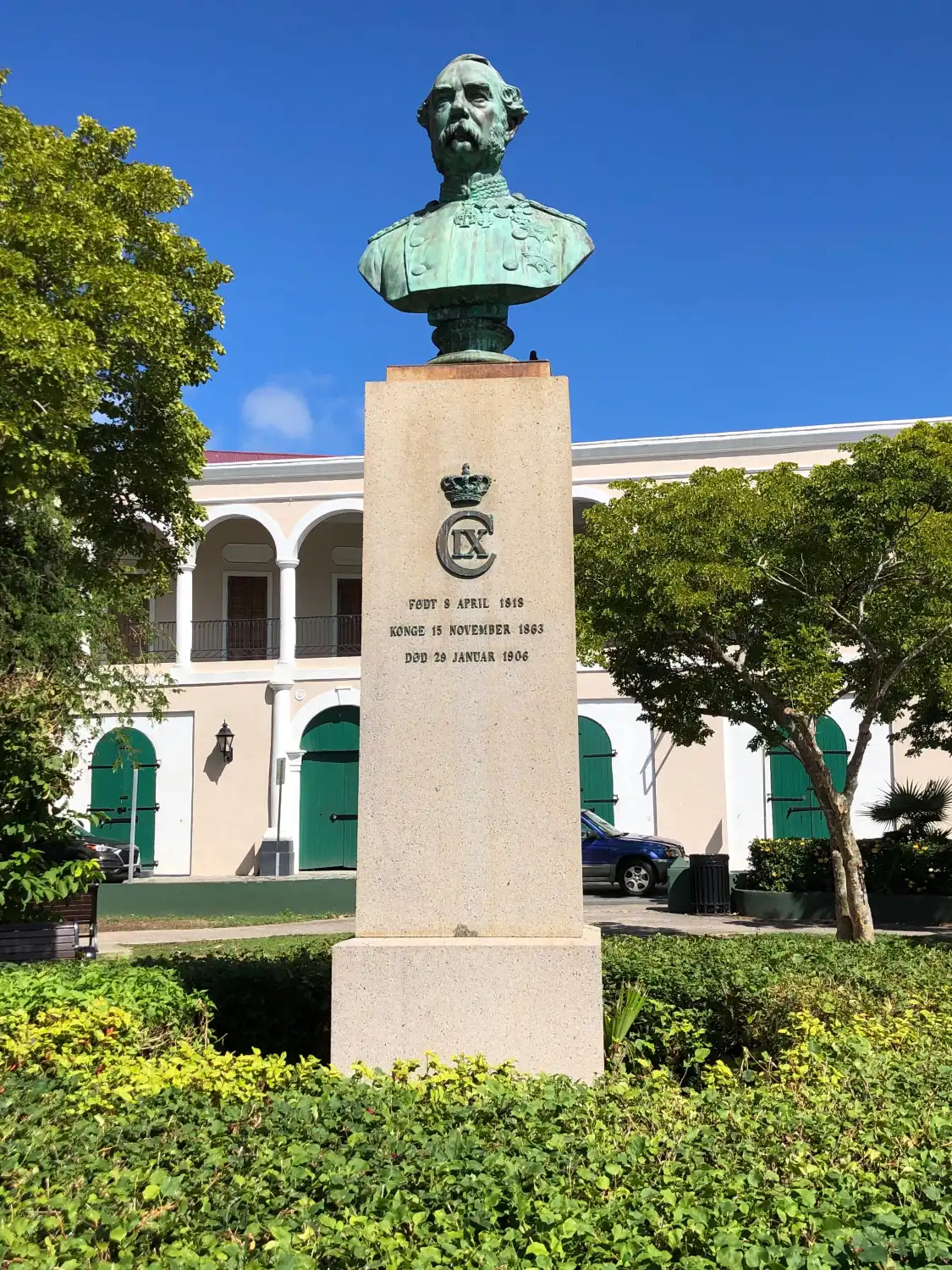 Hotels near Emancipation Garden