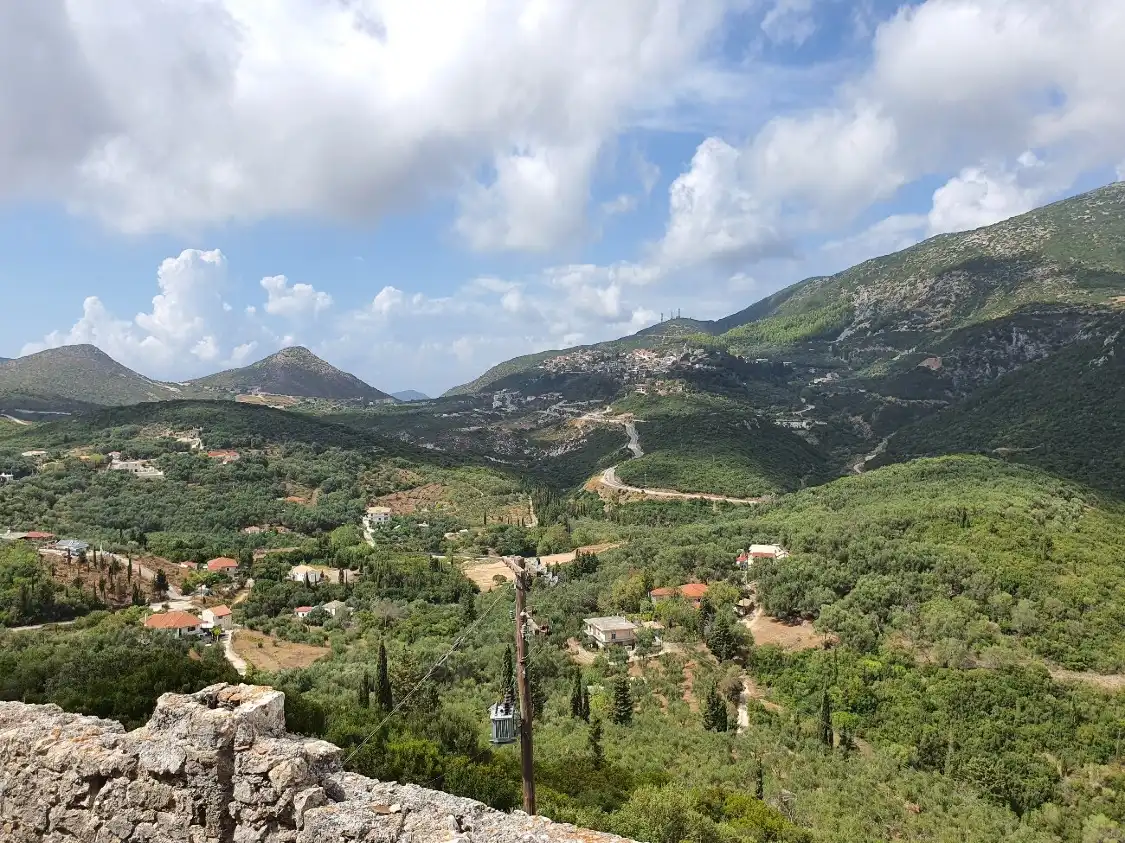 Hotels near Ali Pasha Castle