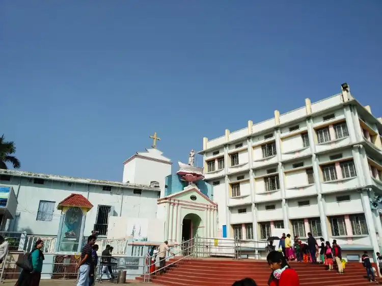 Hotels near Bandel