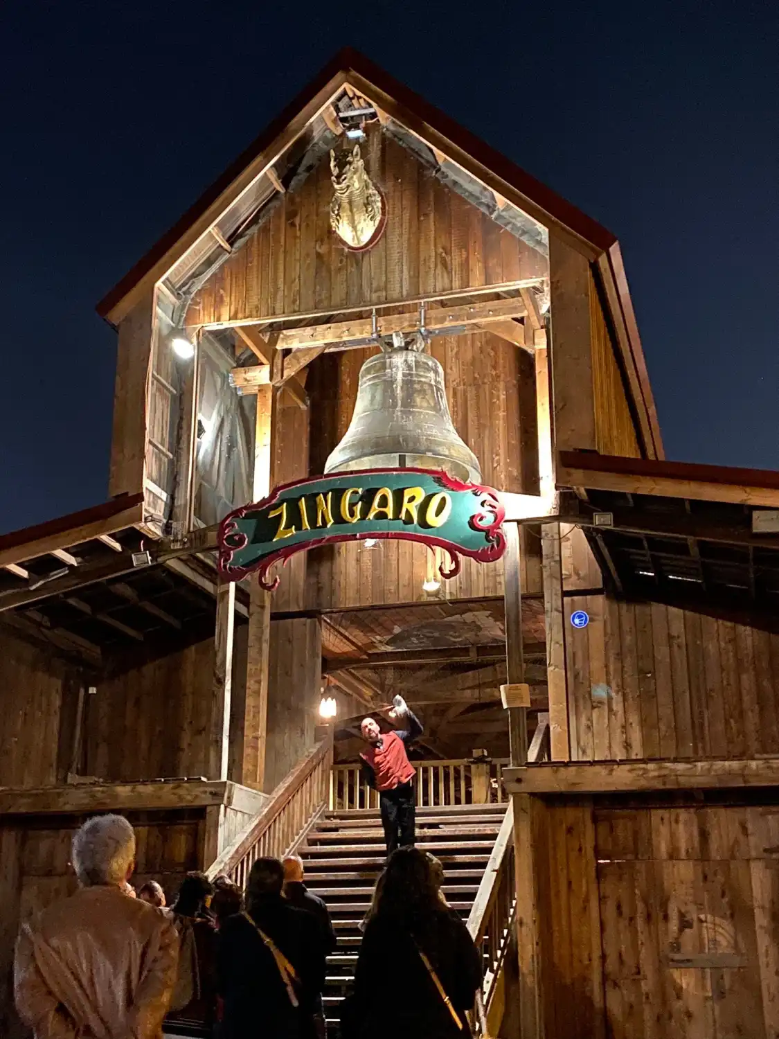 Hotels near Theatre Zingaro