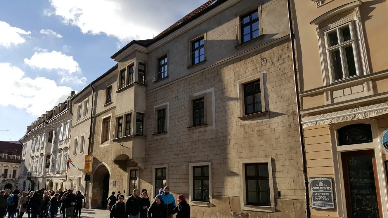 2_Academia Istropolitana