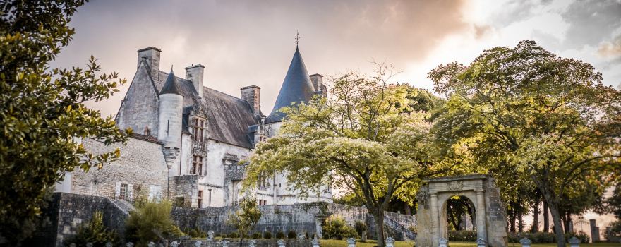 Castle De Crazannes