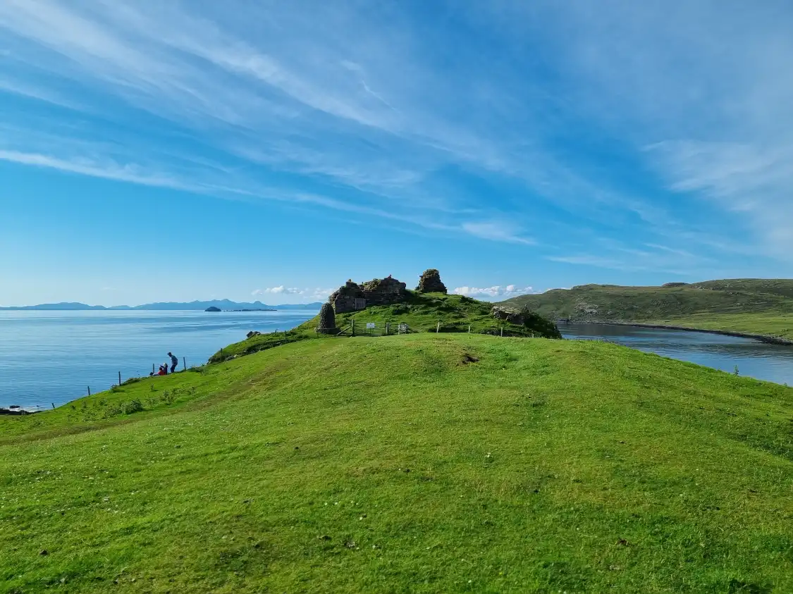 Hotels near Duntulm Castle