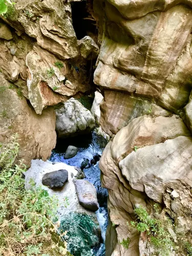 Satanayi Kamurj (Satan's Bridge)