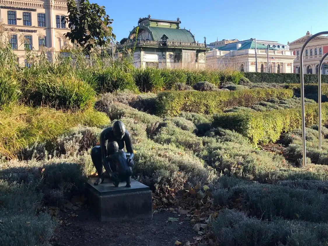 Hotels in der Nähe von Mutter und Kind (Skulptur)