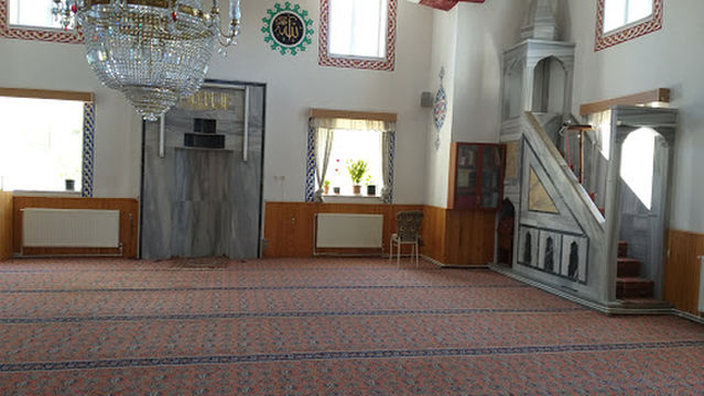 Armutluk Cami