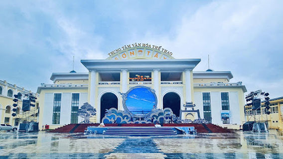 Phố đi bộ Thành cổ Sơn Tây