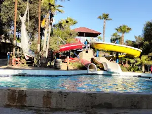 TANAMA SWIMMING POOLS