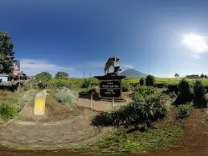 Tugu Macan