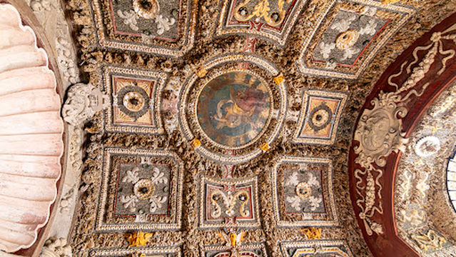 Playground Hellbrunn