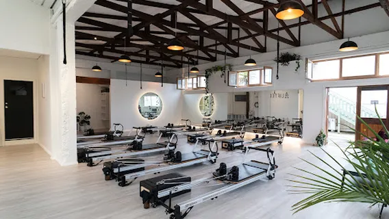 Lifted Pilates - Raglan