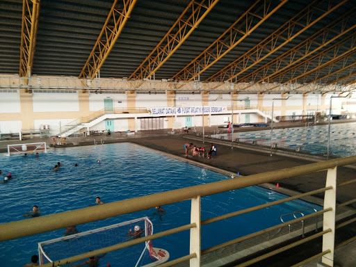 Kompleks Belia Dan Sukan Paroi