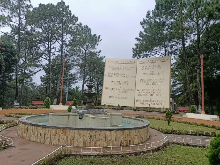 Hoteles cerca de Cementerio Municipal