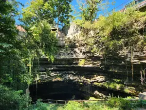 Hidden River Cave & American Cave Museum