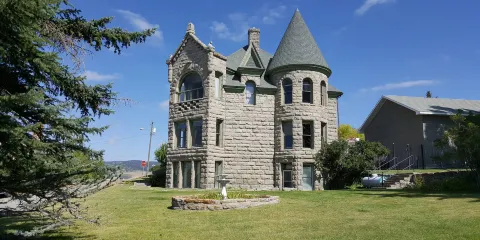 Castle Museum and Carriage House