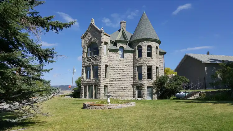 Hotels in White Sulphur Springs