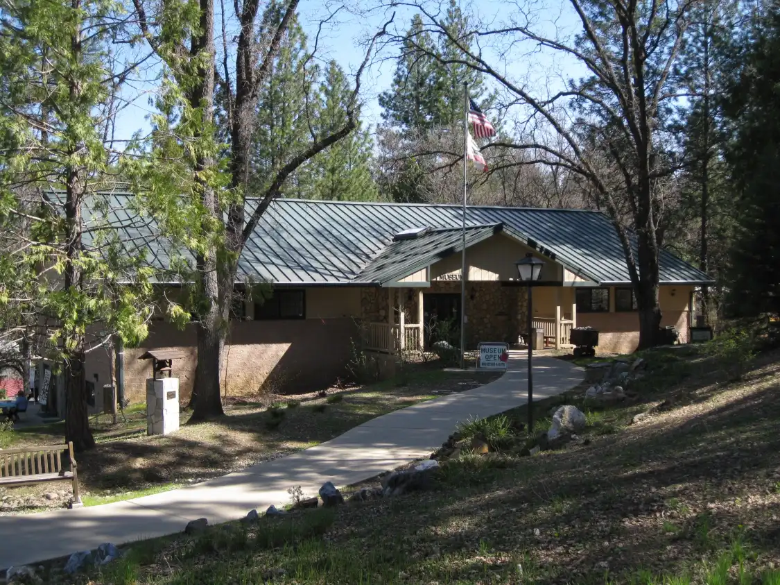 Các khách sạn gần Groveland Yosemite Gateway Museum