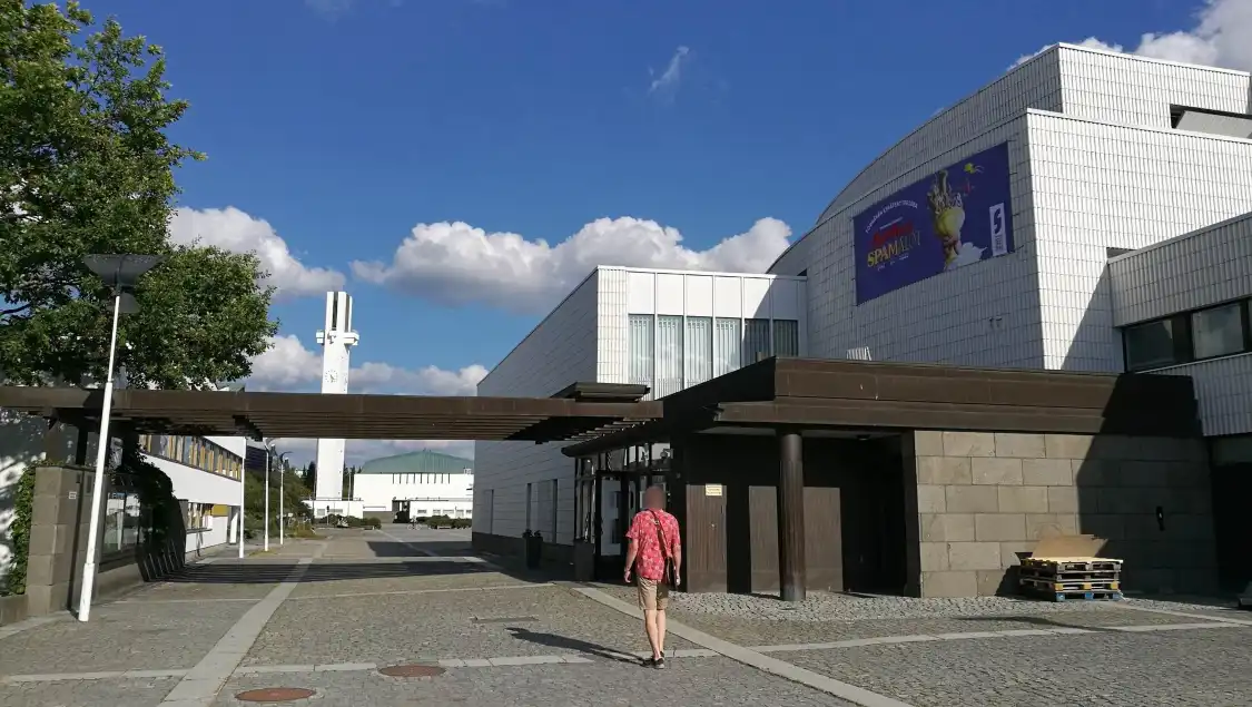 Hotels near Aalto Center