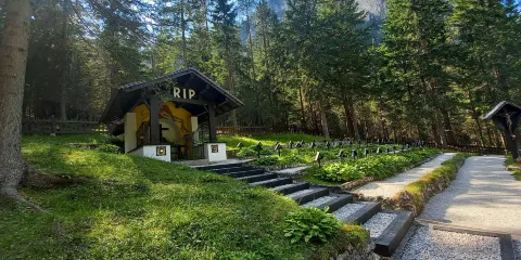 Cimitero Di Guerra Sorgenti