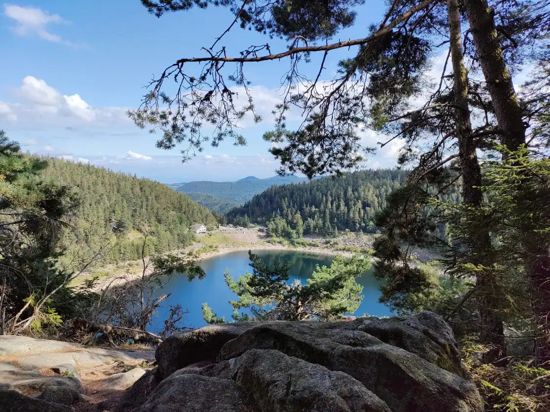 Hotels near Lac Noir