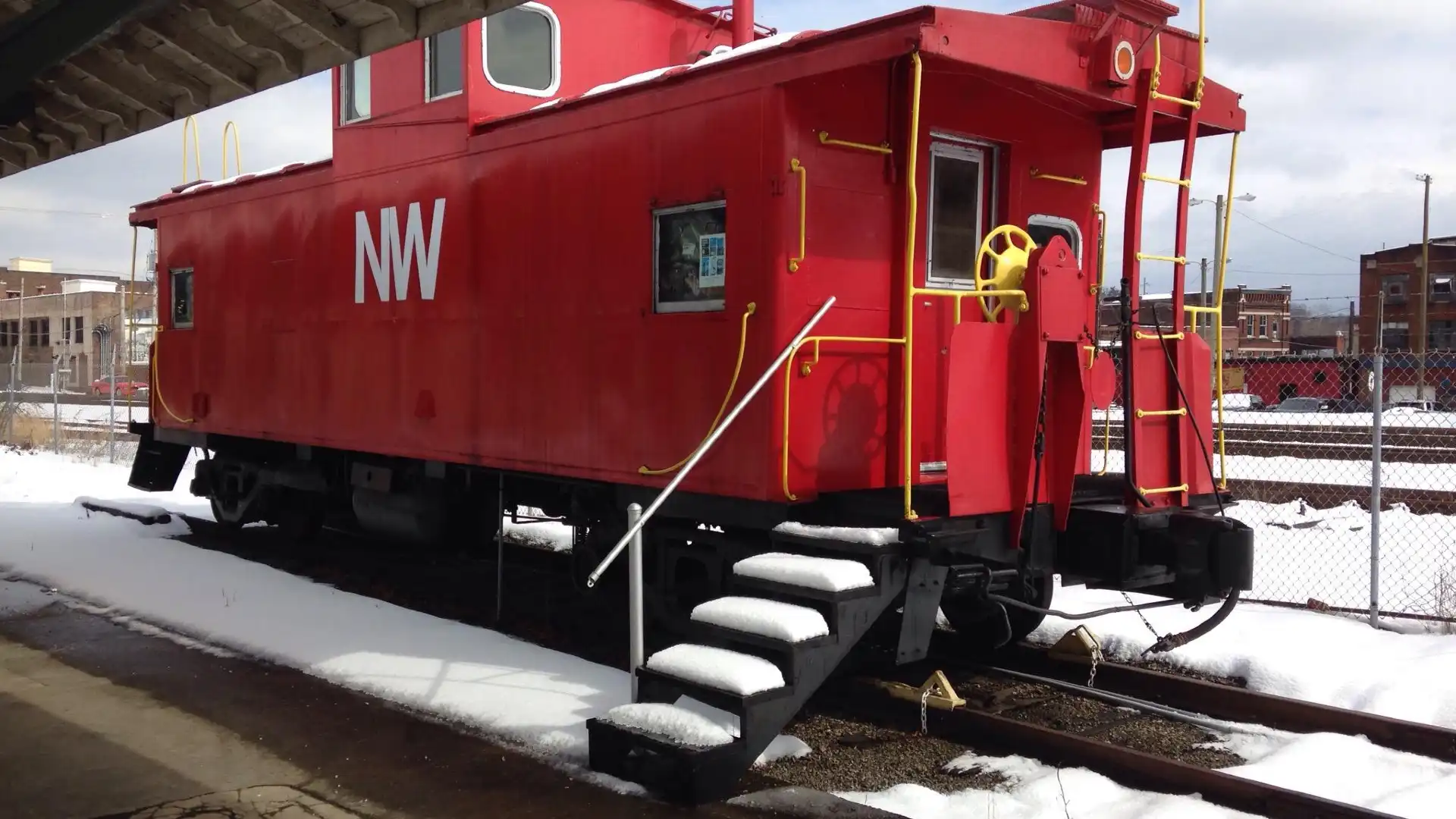 Hotels near Old Smoky Railway Museum