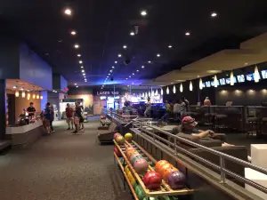 Bowlero Buffalo Grove