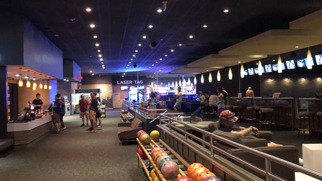 Bowlero Buffalo Grove