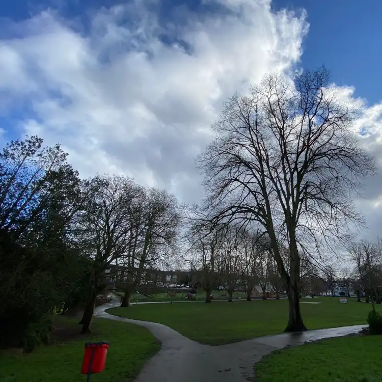Hotels near Belmont Park Exeter