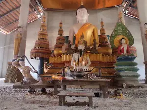 Wat Pa Santi Tham