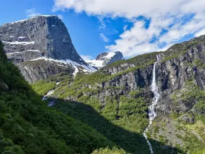 Briksdalsbre Mountain Lodge