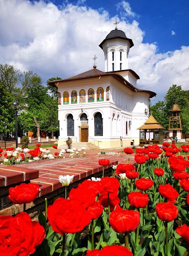 Biserica „Nașterea Sfântului Ioan Botezătorul”