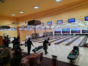 300 Bowling Club