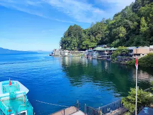Pantai Bebas Parapat Danau Toba