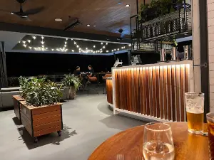 Green Fields Bar + Restaurant