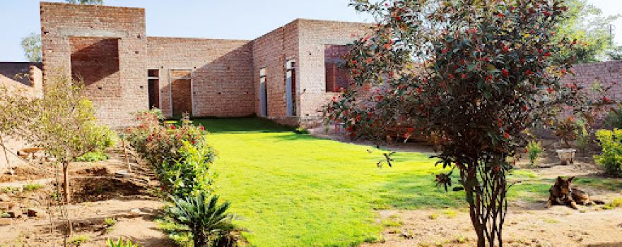 SALEEMI FARM HOUSE