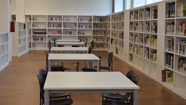 Biblioteca Pública Sebastià Juan Arbó