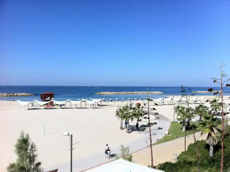 Hotels near Herzliya Park