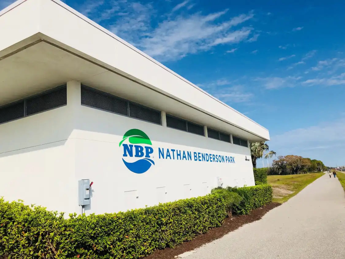 Nathan Benderson Park附近的飯店